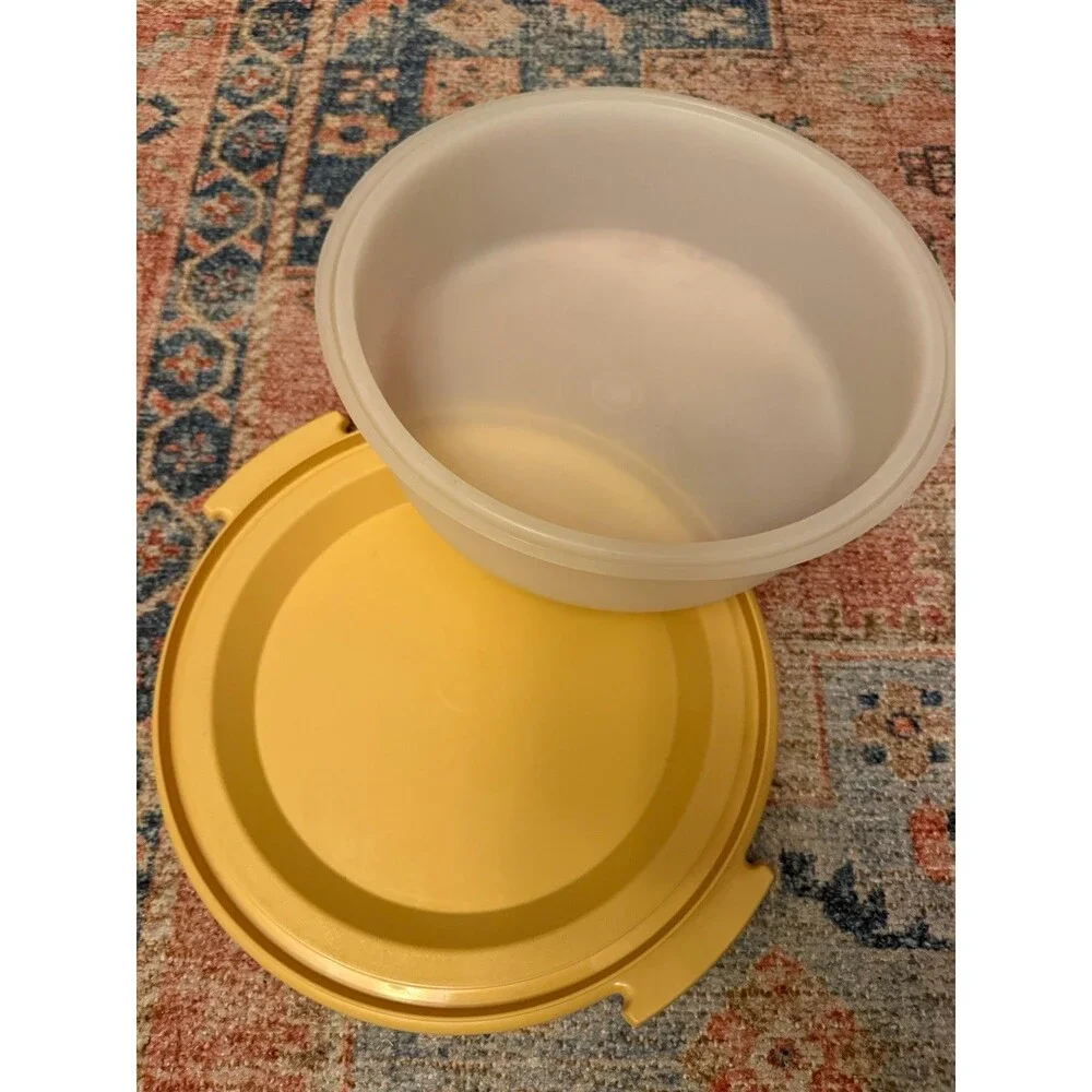VINTAGE 1970'S TUPPERWARE HARVEST GOLD PIE CAKE CARRIER 719-4 NO HANDLE EUC